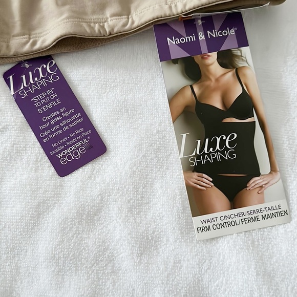 Naomi & Nicole | Body Shaping - Picture 4 of 6